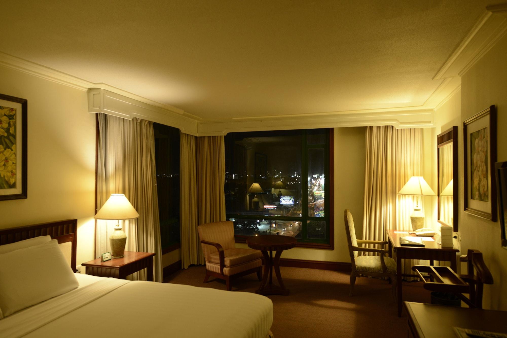 Grand Regal Hotel Davao City Exterior foto